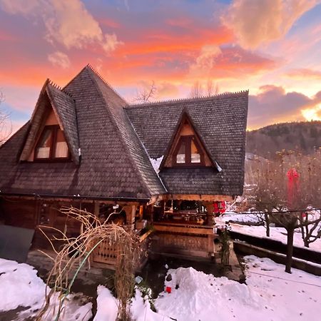 Suita Pin - Catun Sinaia Bagian luar foto